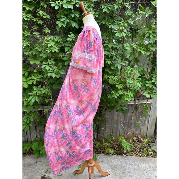 70s Lady Hamilton Muumuu Pink Floral Loungewear Short Flutter Sleeve - Picture 4 of 7